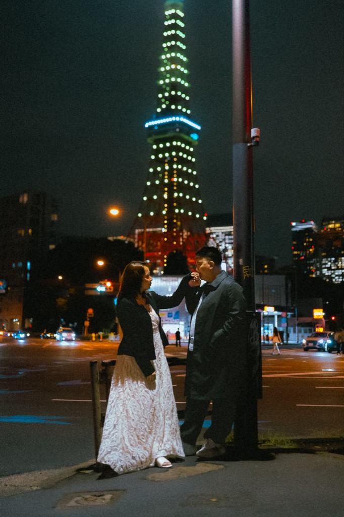 Rey and Kim with Tokyo Tower behind them